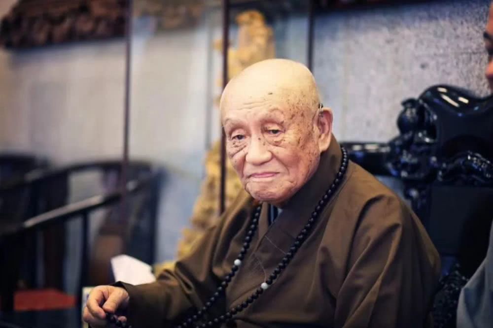 大长老_长老大有用处打一字_长老大还是牧师大