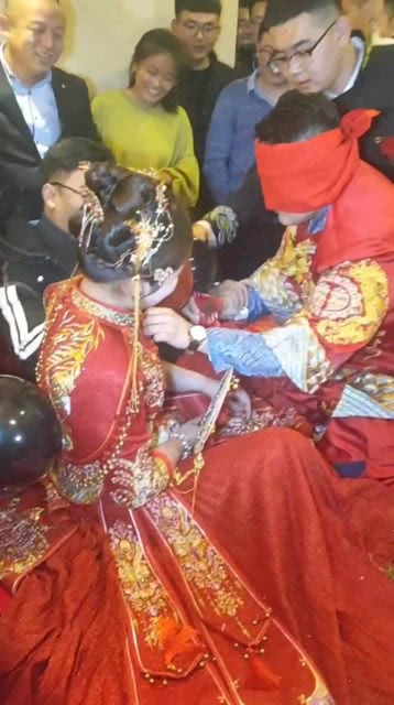 玩新郎新娘的游戏,新郎新娘趣味游戏大挑战